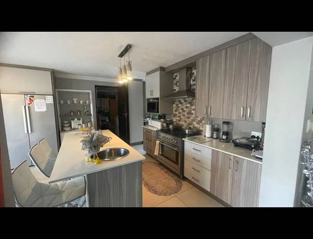 4 BEDROOM PROPERTY TO RENT IN ELDO VILLAGE